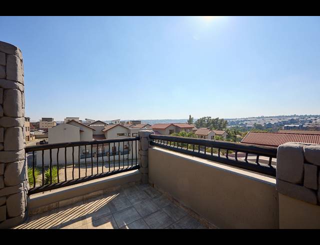 5 BEDROOM HOUSE FOR SALE IN BARBEQUE DOWNS